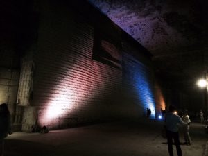 ライティングは時間に応じて変化します。